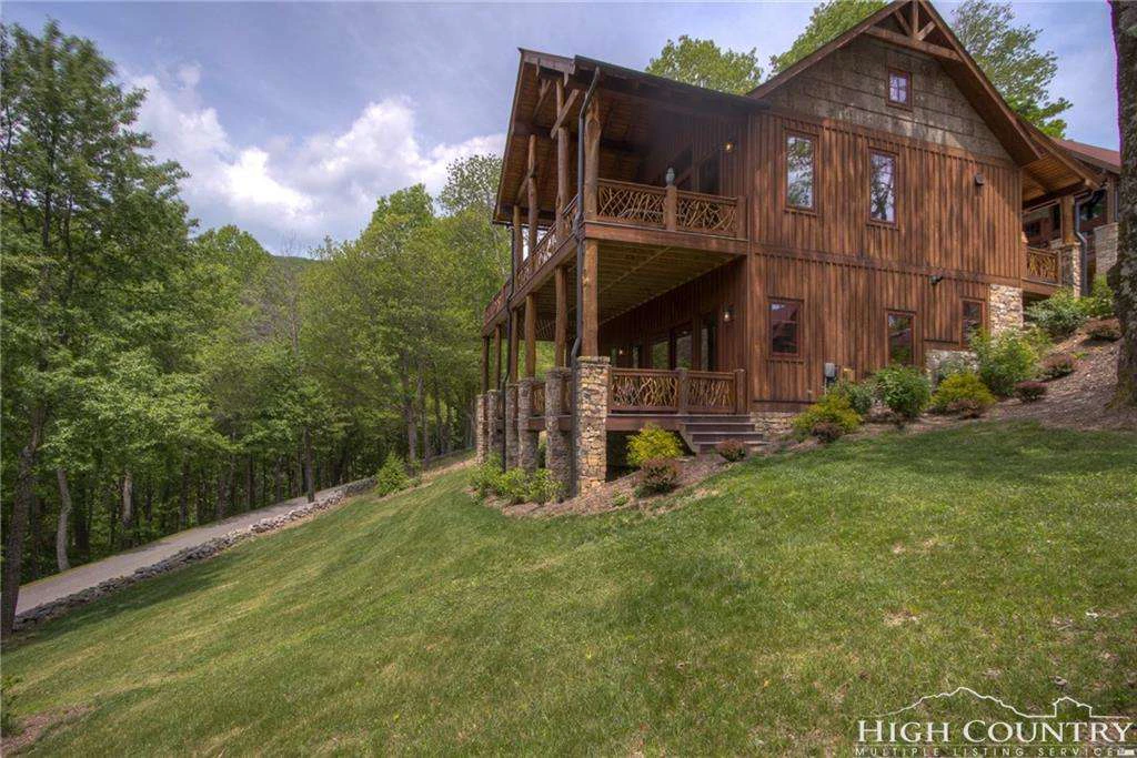 Image number 14 for the current listing