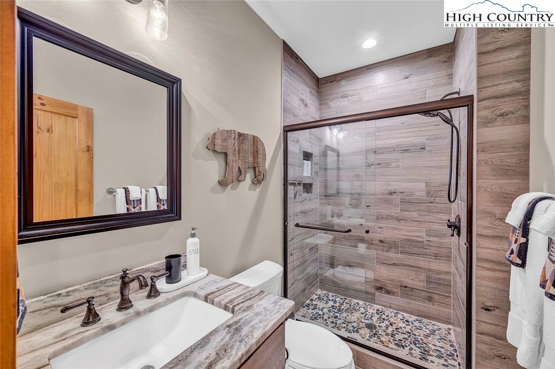 Image number 5 for the current listing