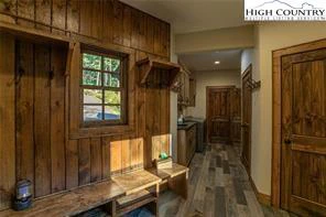 Image number 5 for the current listing