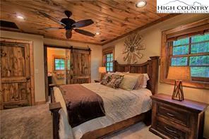 Image number 8 for the current listing