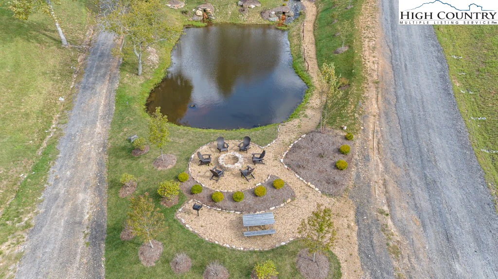 Image number 8 for the current listing