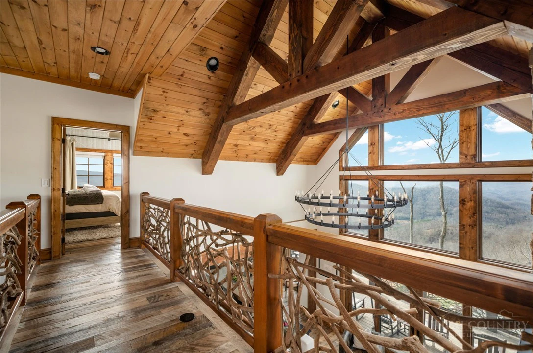 Image number 5 for the current listing