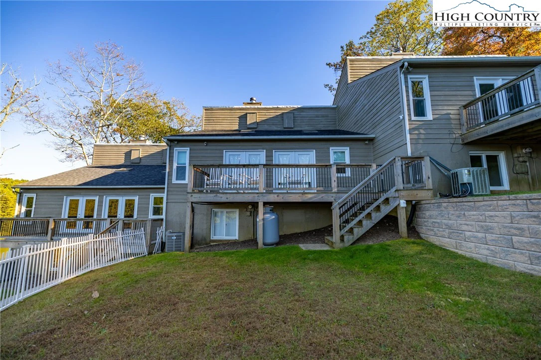 Image number 21 for the current listing