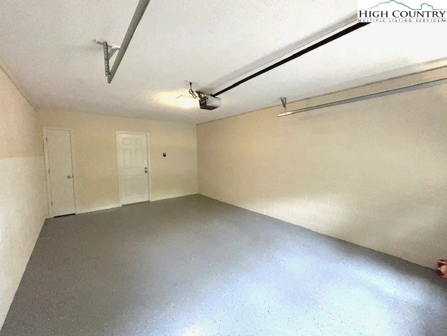 Image number 7 for the current listing