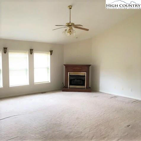 Image number 17 for the current listing