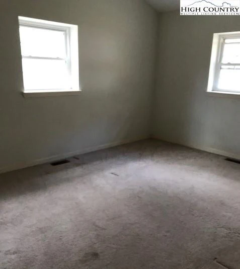 Image number 2 for the current listing
