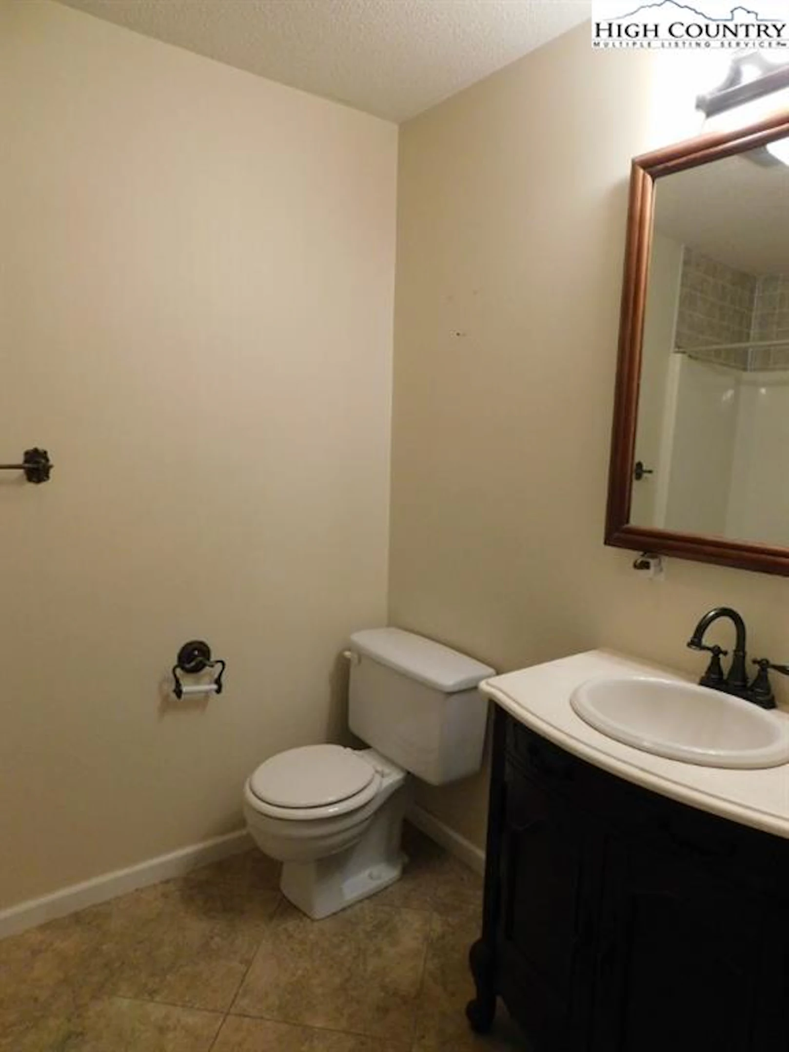 Image number 11 for the current listing