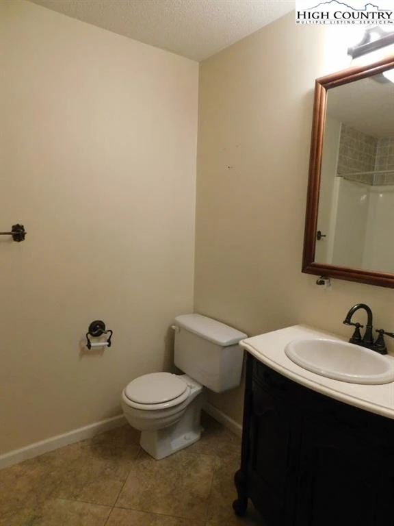 Image number 11 for the current listing