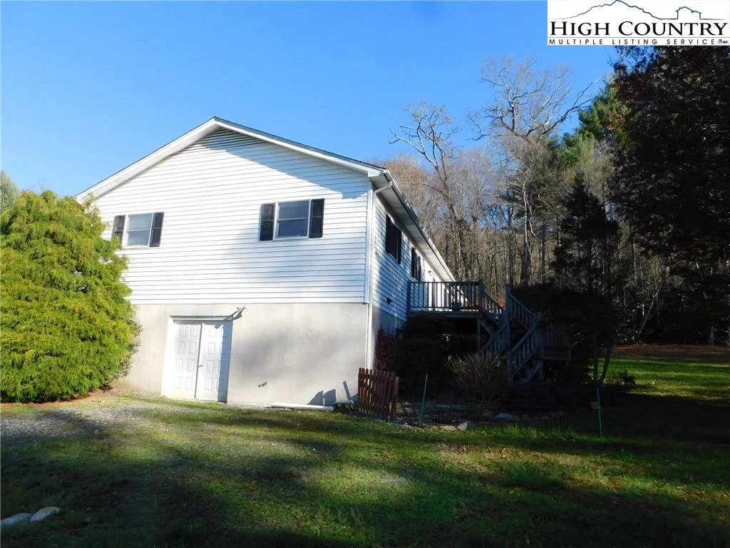 Image number 3 for the current listing