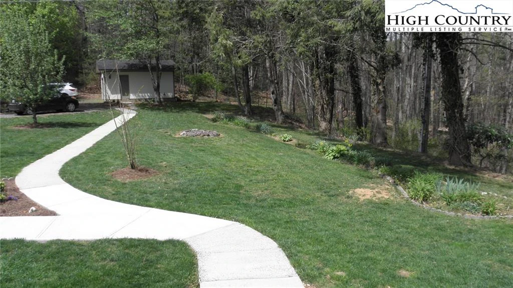 Image number 2 for the current listing