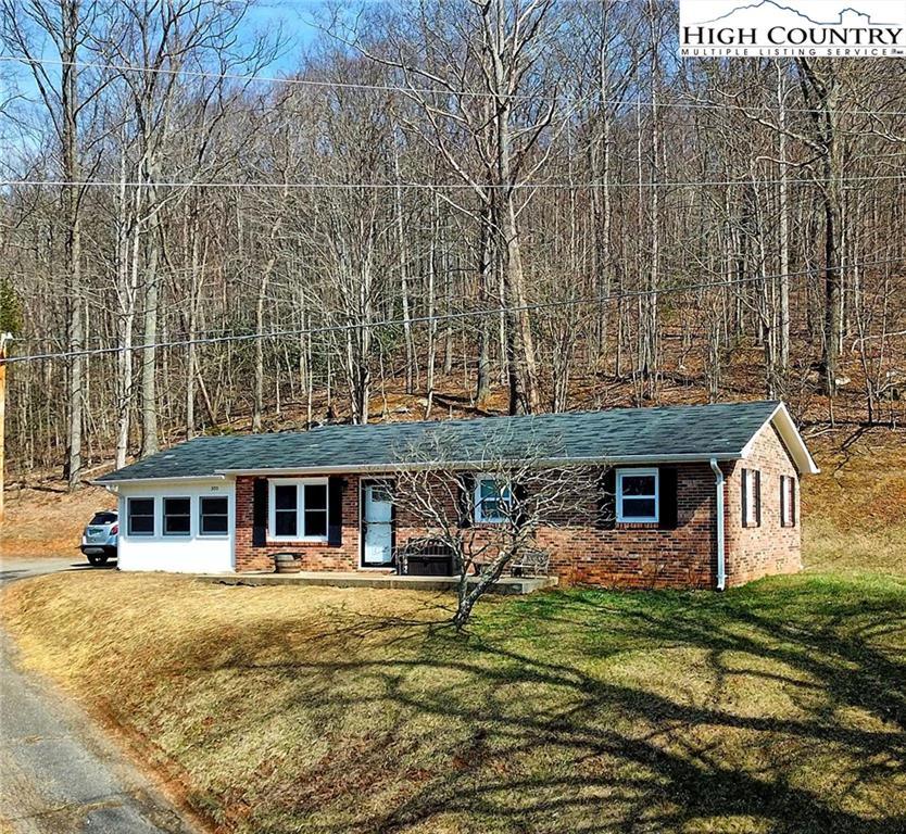 Image number 1 for the current listing