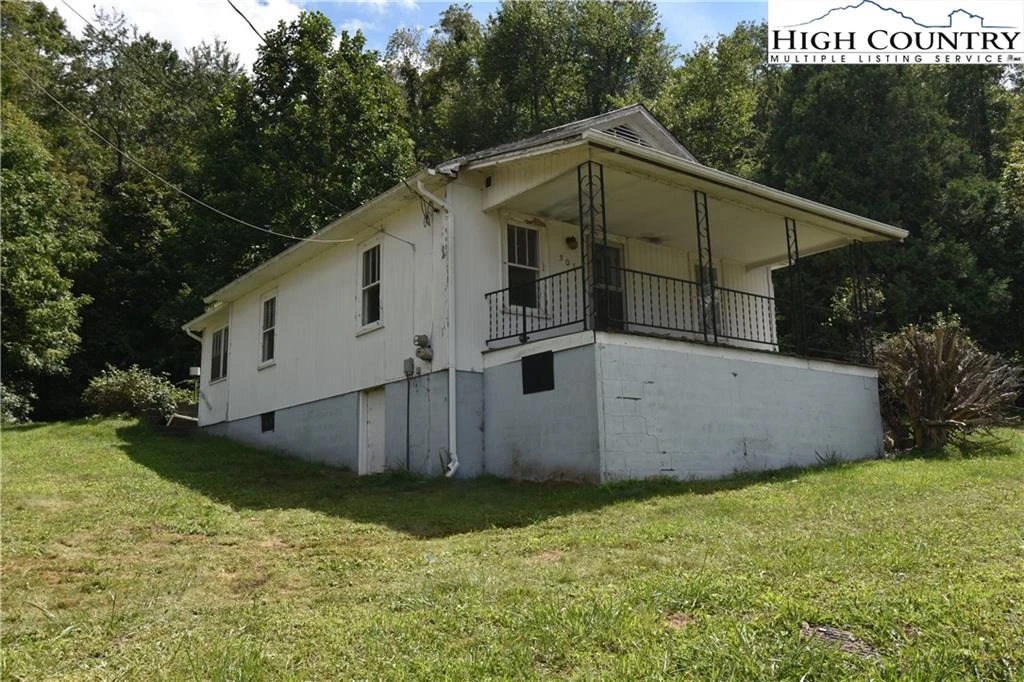 Image number 1 for the current listing
