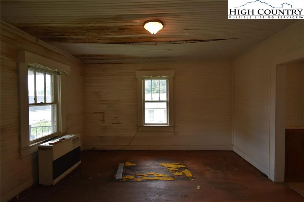 Image number 7 for the current listing