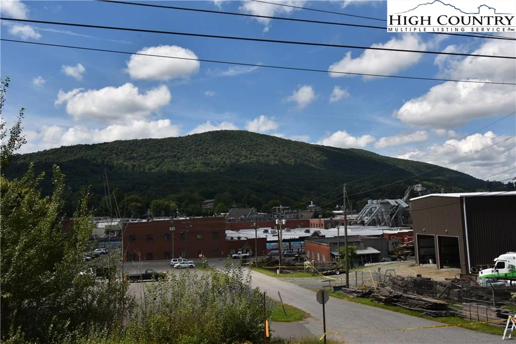 Image number 3 for the current listing