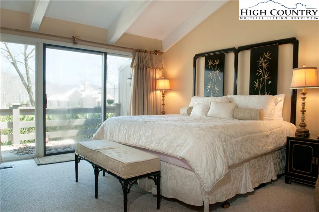 Image number 6 for the current listing