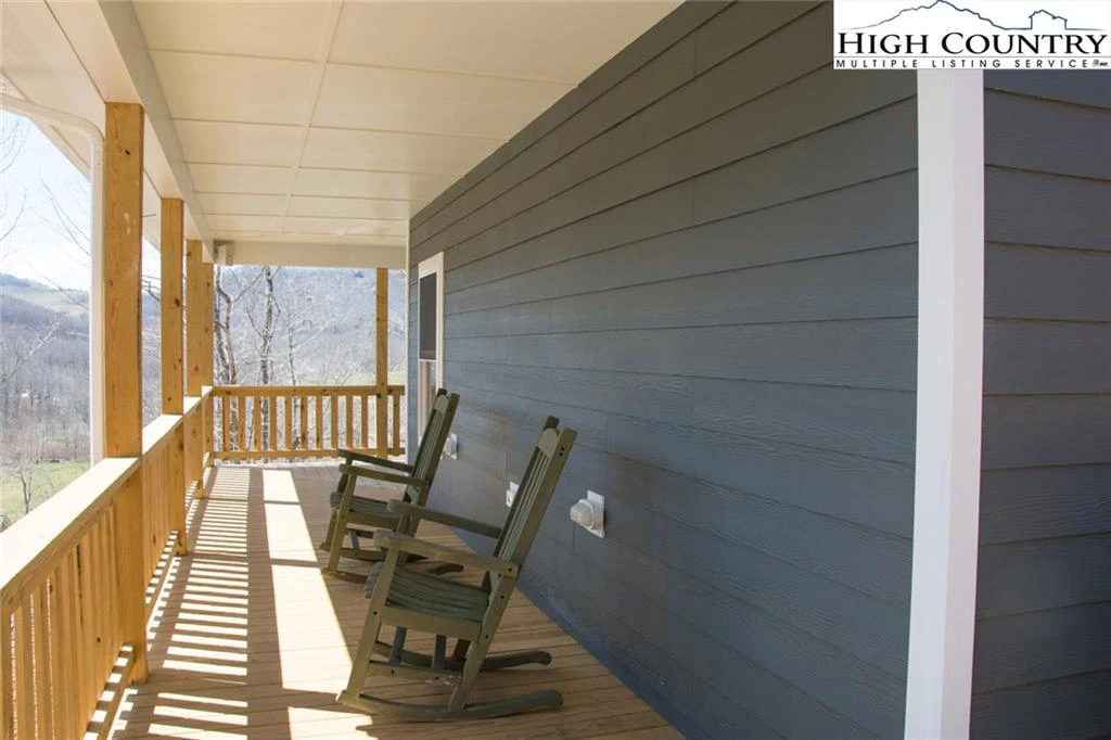 Image number 13 for the current listing