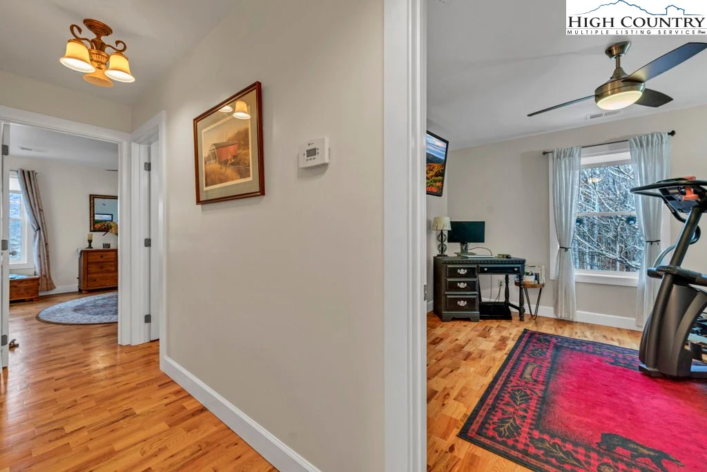 Image number 7 for the current listing