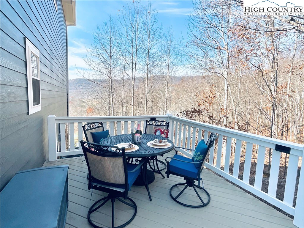Image number 2 for the current listing