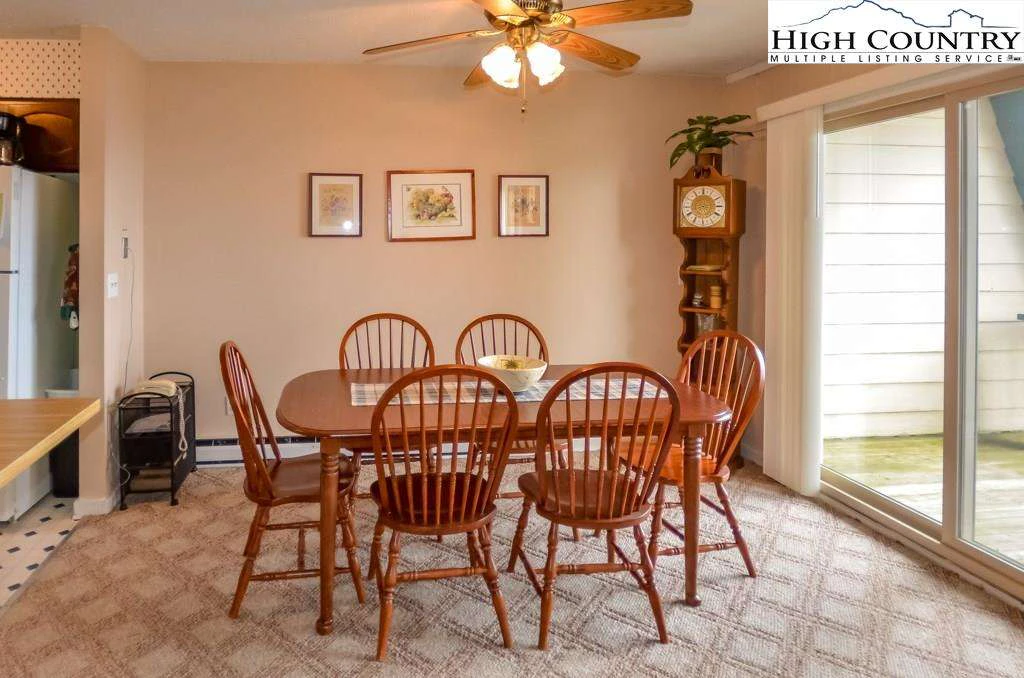 Image number 2 for the current listing