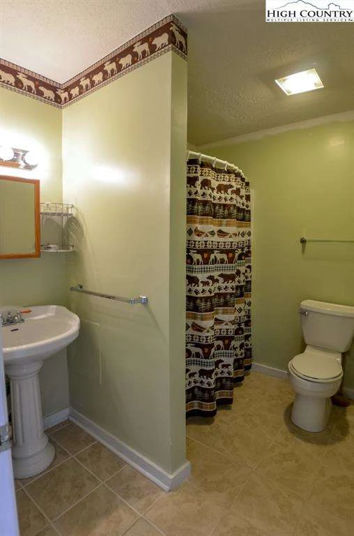 Image number 10 for the current listing