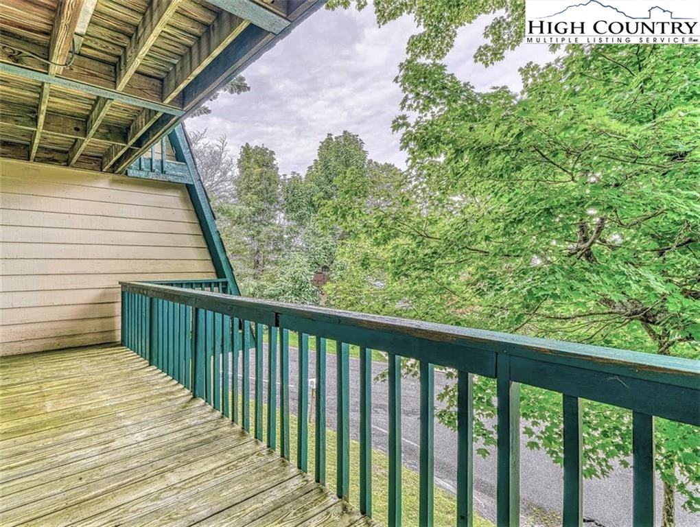 Image number 20 for the current listing