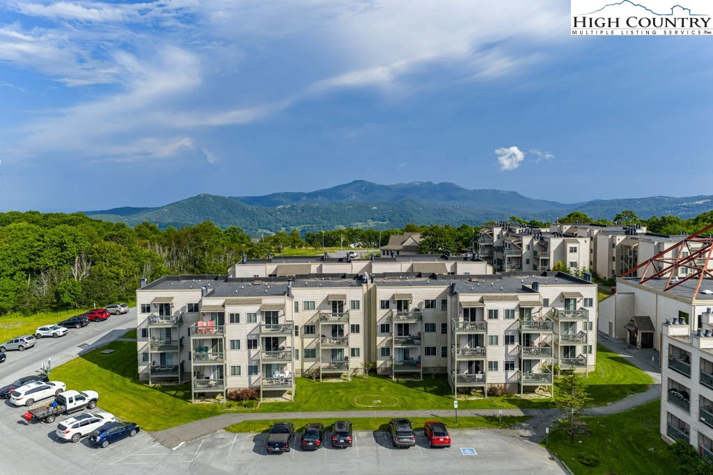 Image number 1 for the current listing