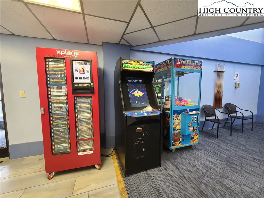 Image number 8 for the current listing