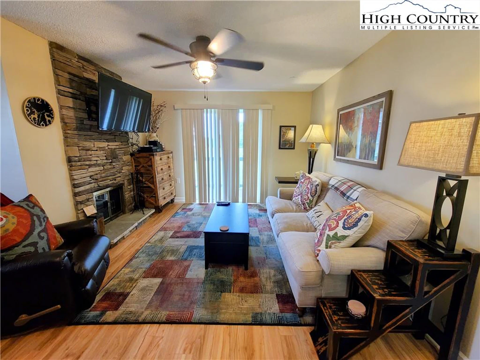 Image number 16 for the current listing