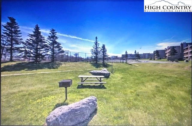 Image number 7 for the current listing