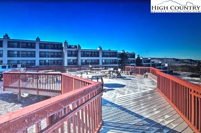 Image number 5 for the current listing