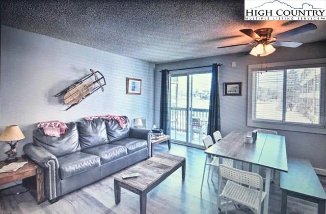 Image number 16 for the current listing