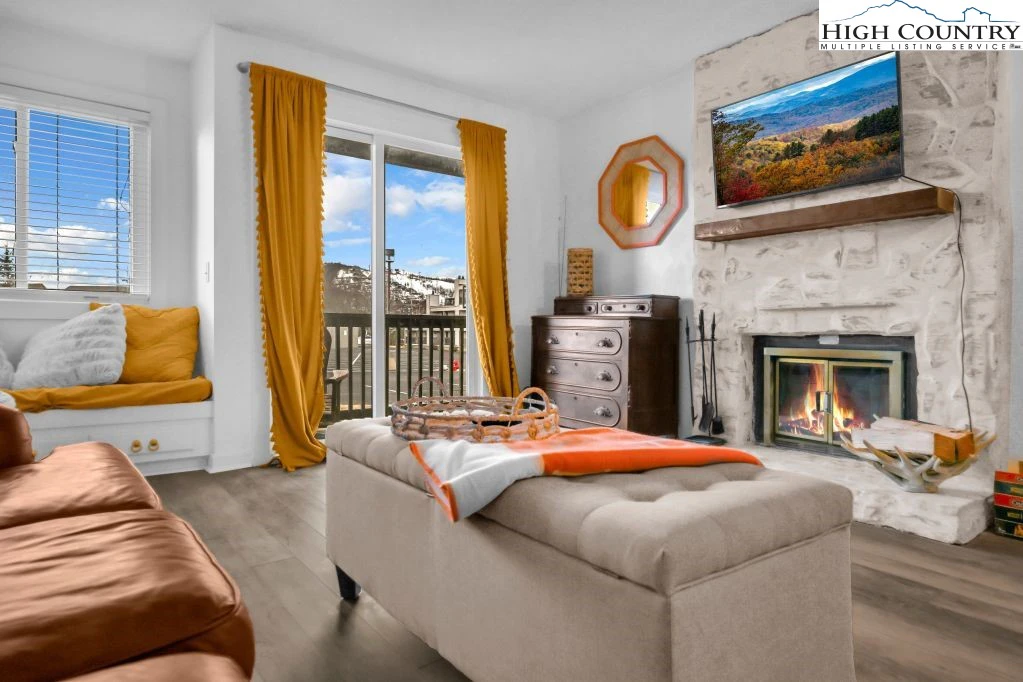 Image number 12 for the current listing