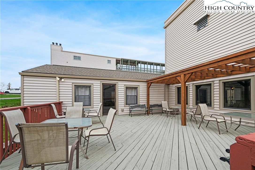 Image number 7 for the current listing