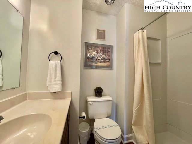 Image number 2 for the current listing