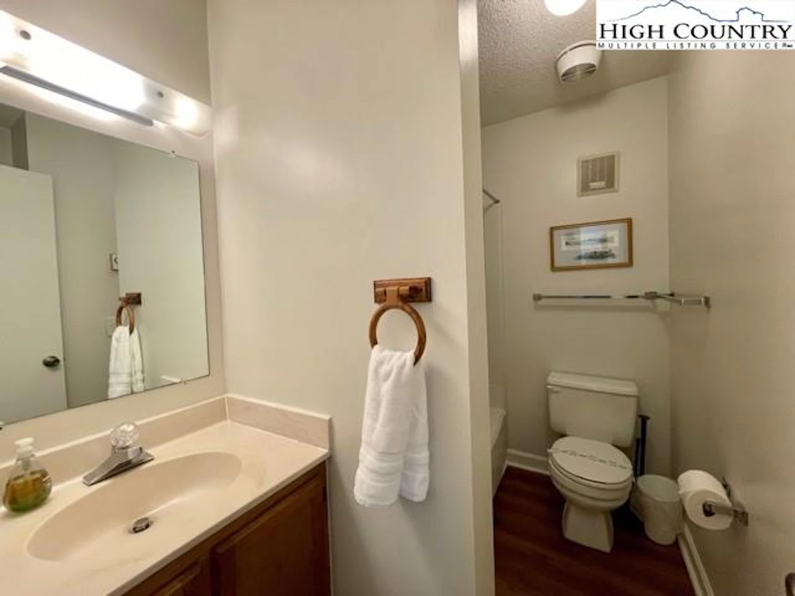 Image number 7 for the current listing
