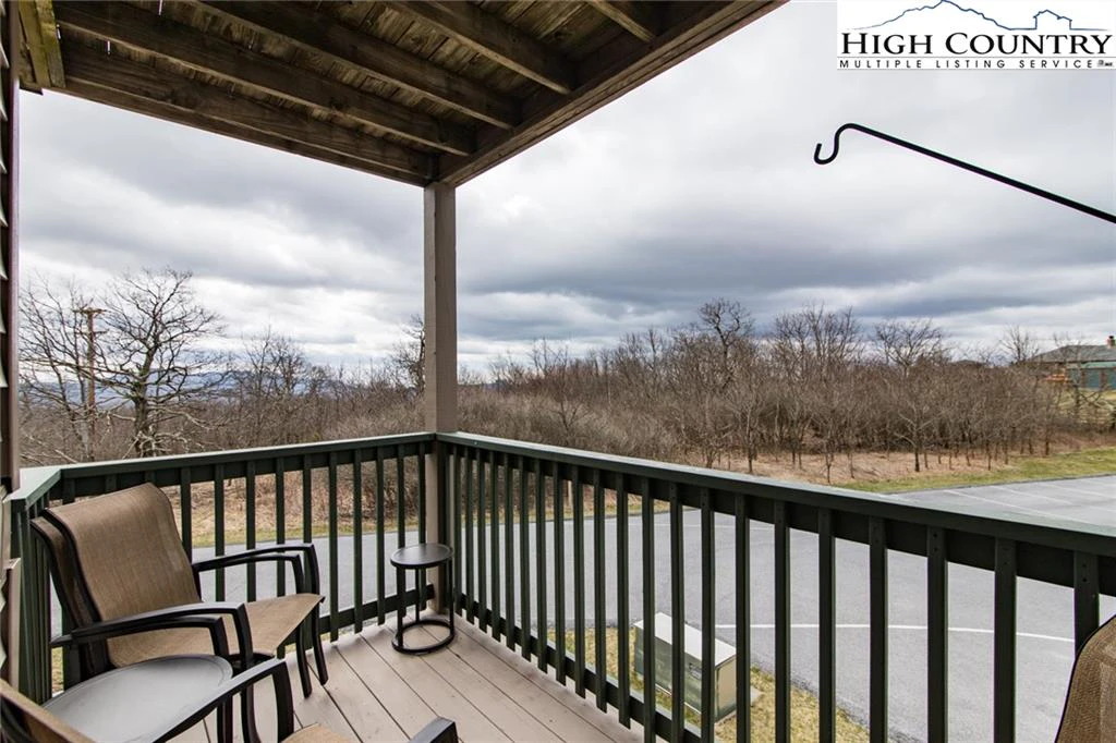 Image number 4 for the current listing