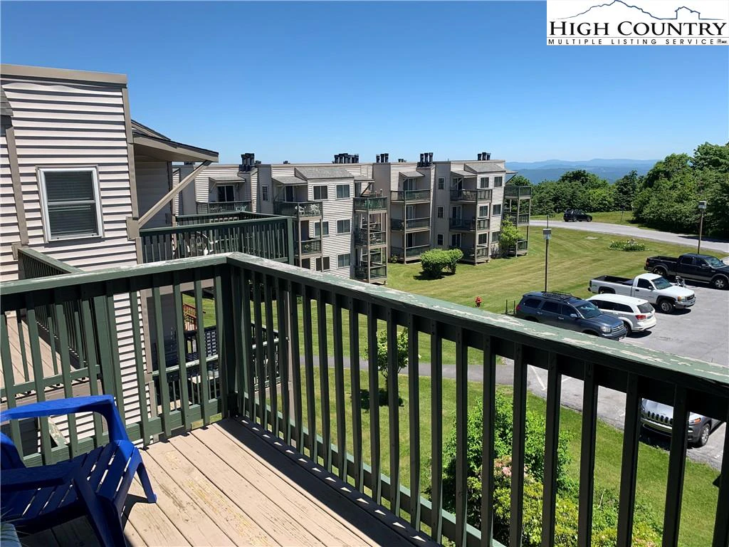 Image number 1 for the current listing