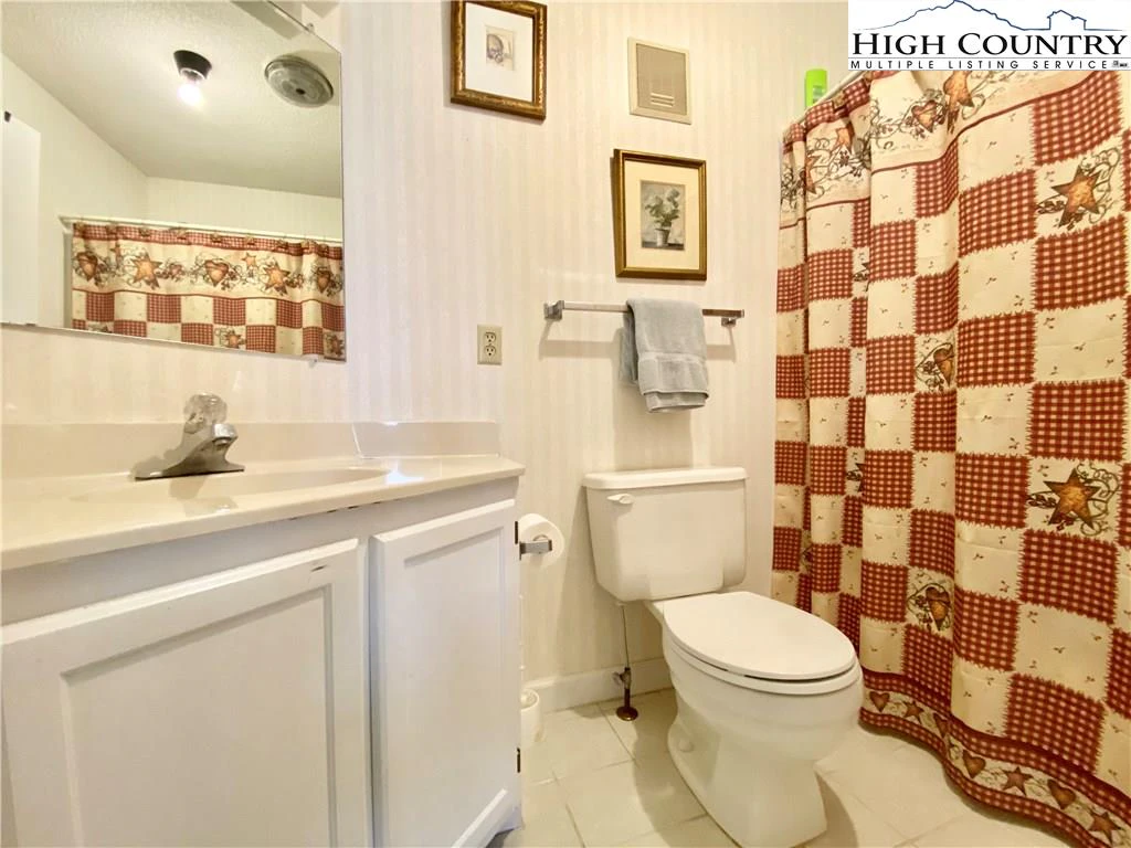 Image number 7 for the current listing