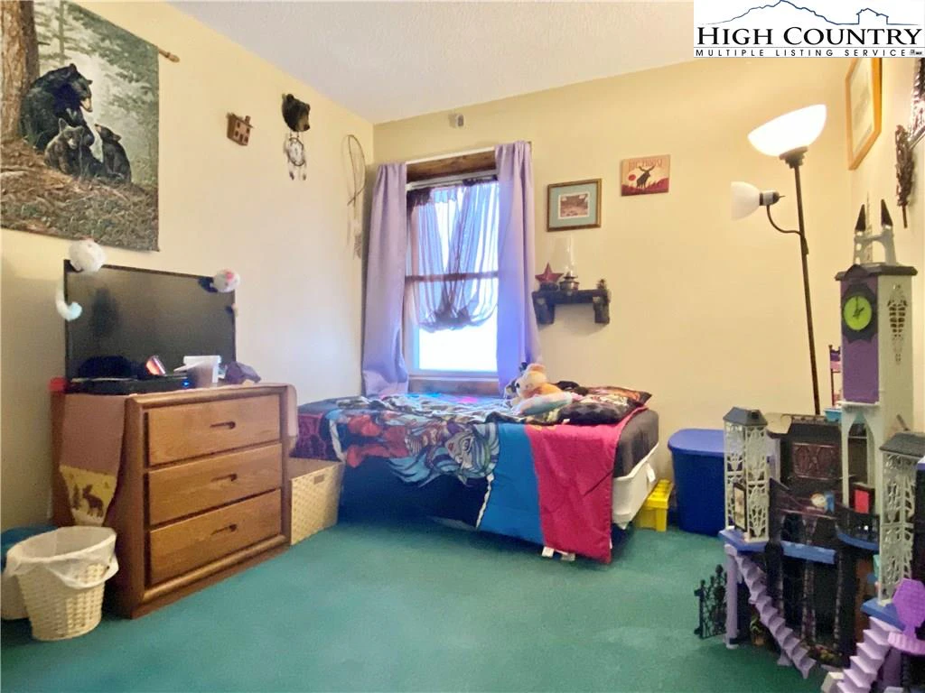 Image number 6 for the current listing