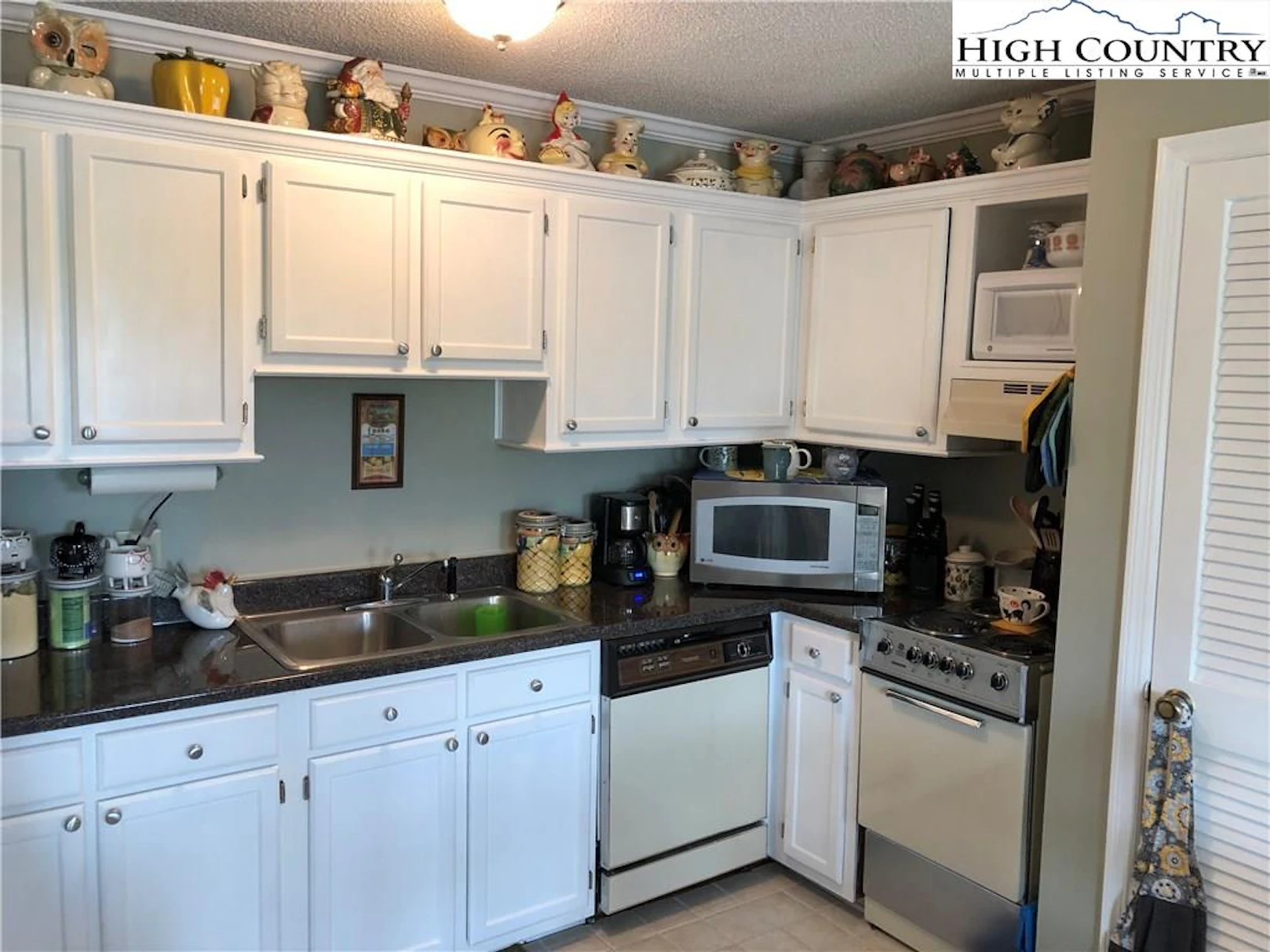 Image number 4 for the current listing