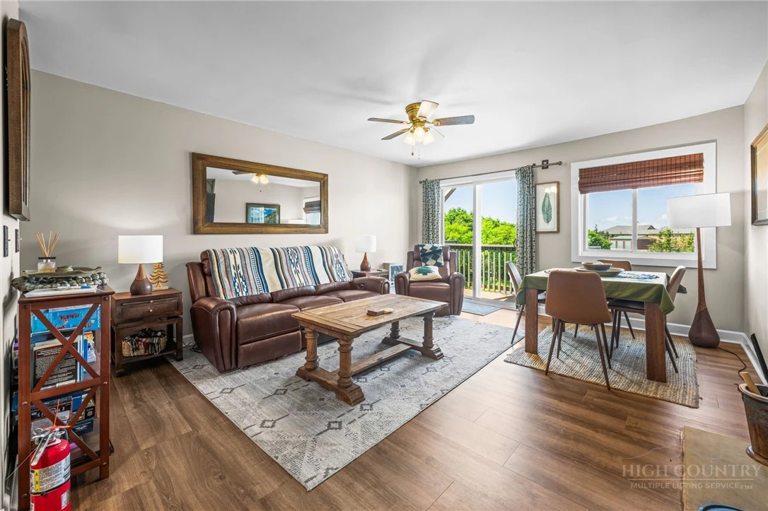 Image number 6 for the current listing