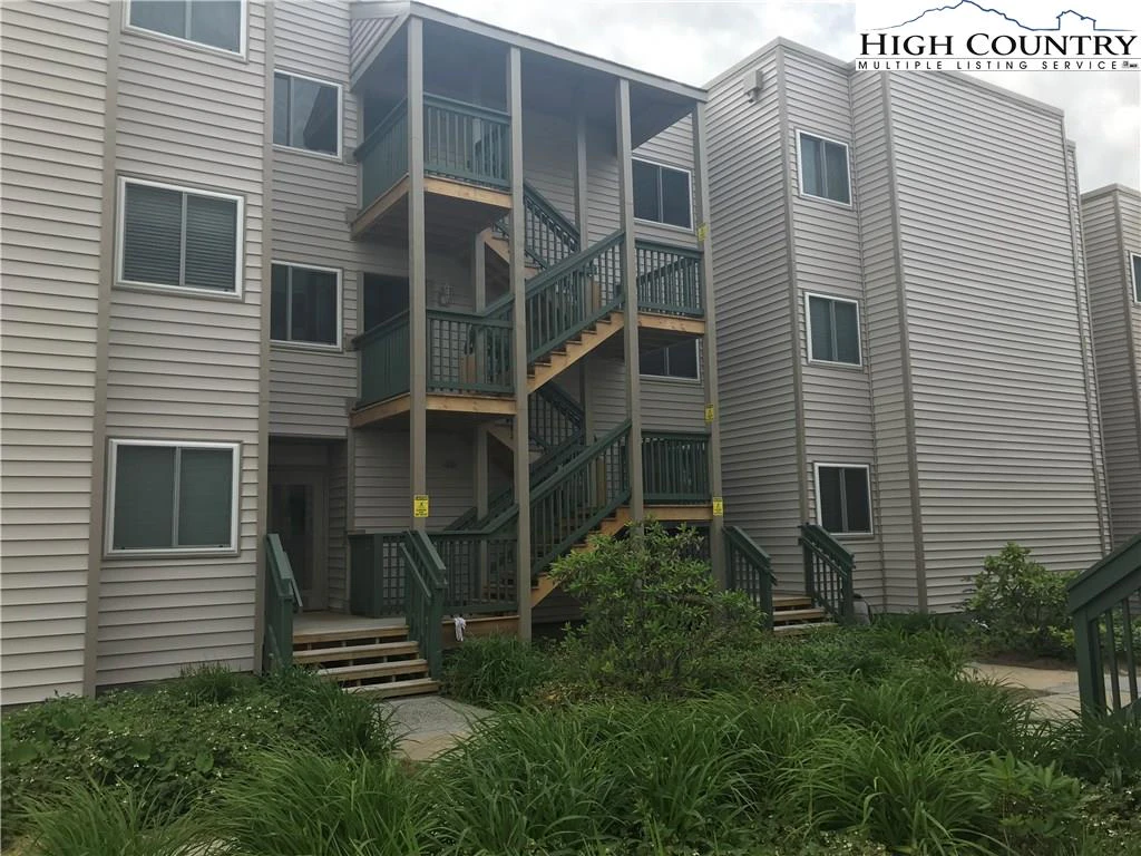 Image number 16 for the current listing