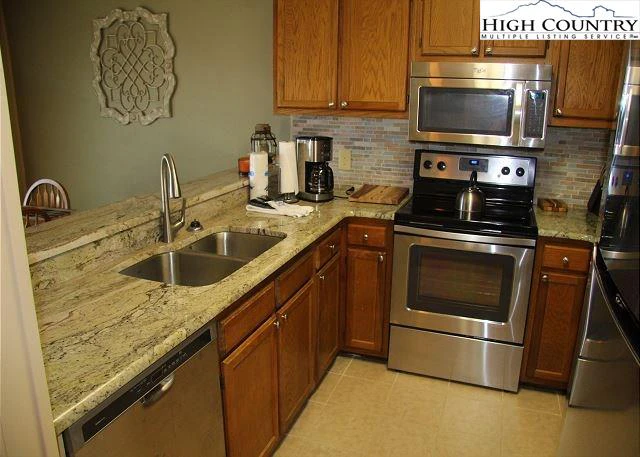 Image number 5 for the current listing
