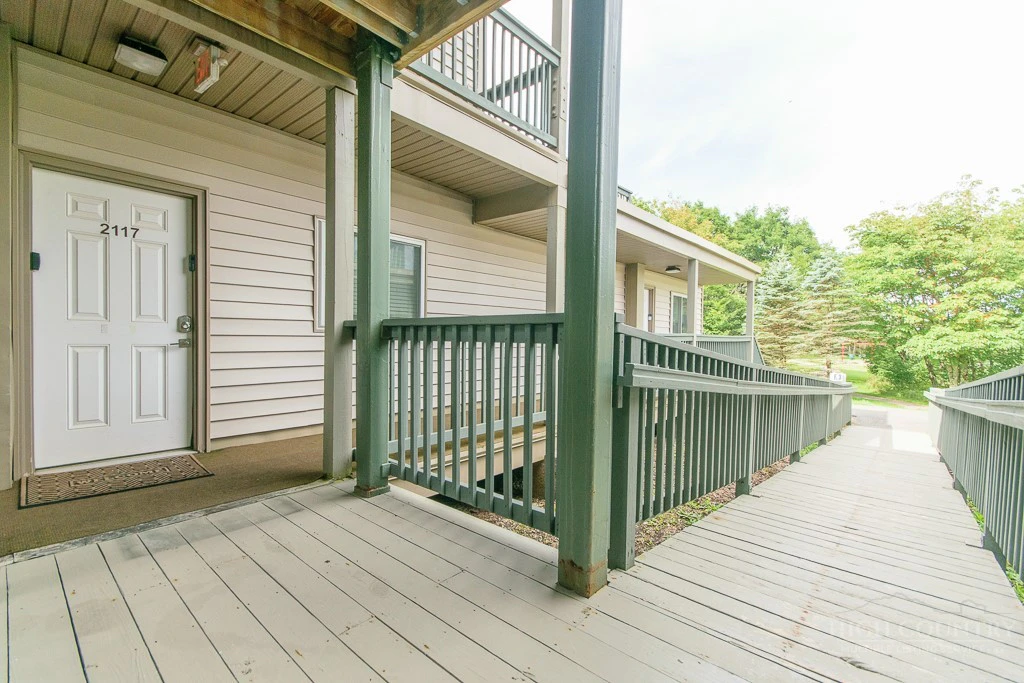 Image number 2 for the current listing