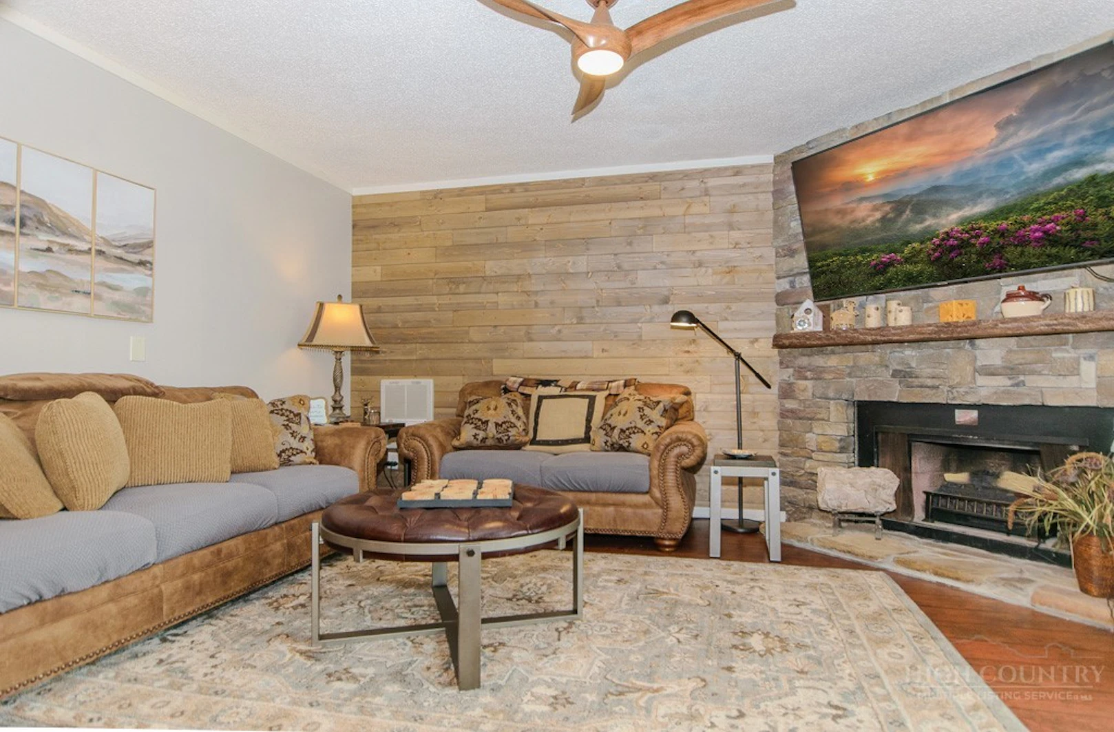 Image number 3 for the current listing