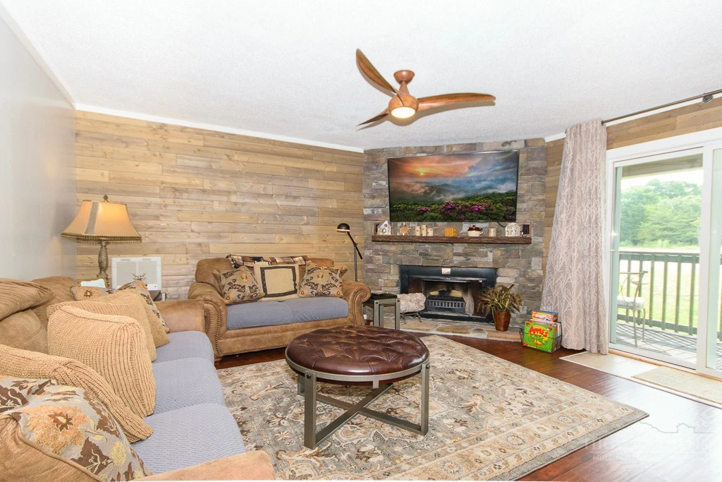 Image number 6 for the current listing