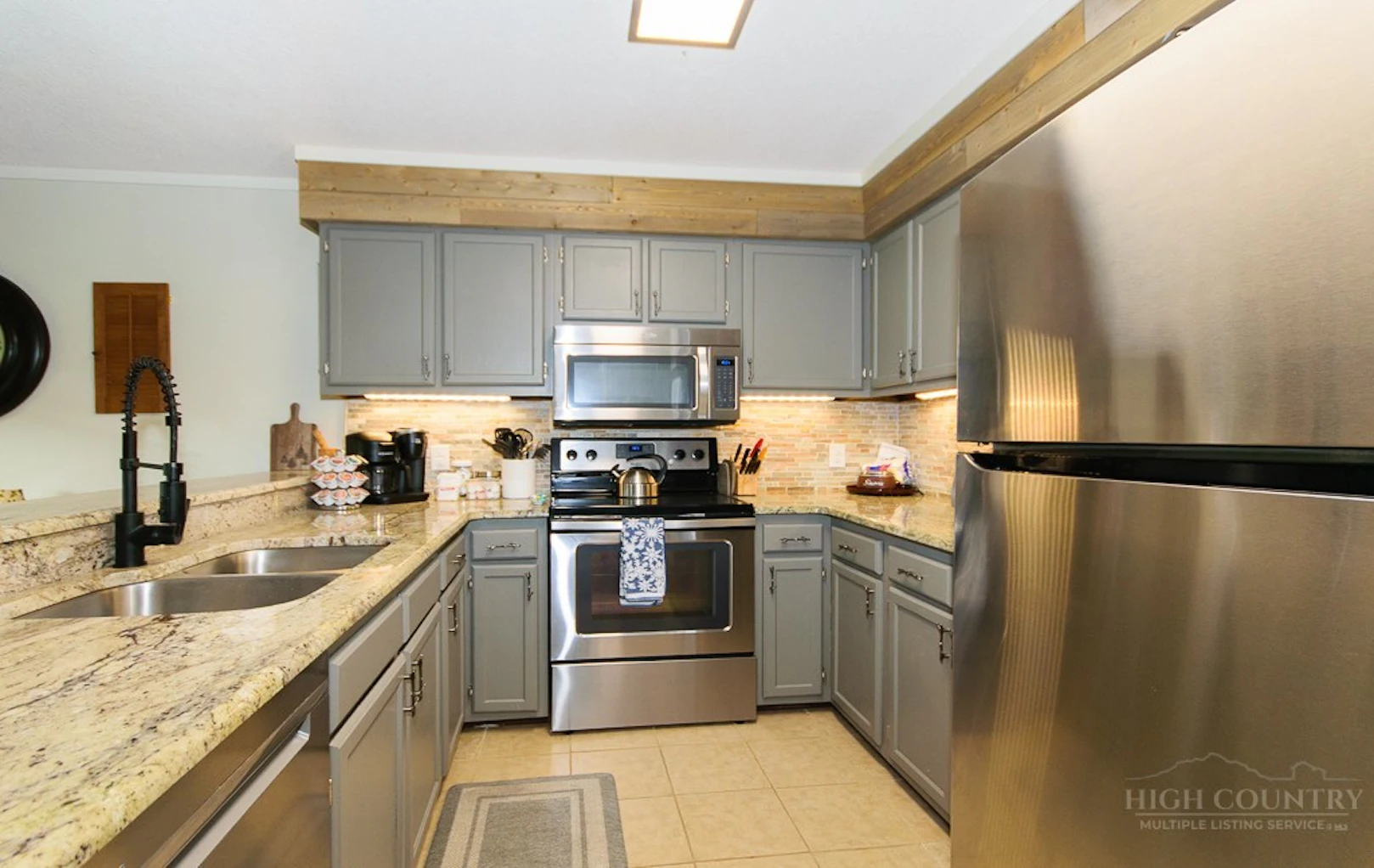 Image number 12 for the current listing