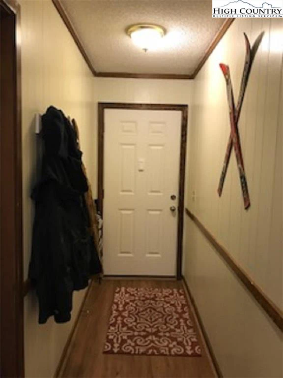 Image number 11 for the current listing