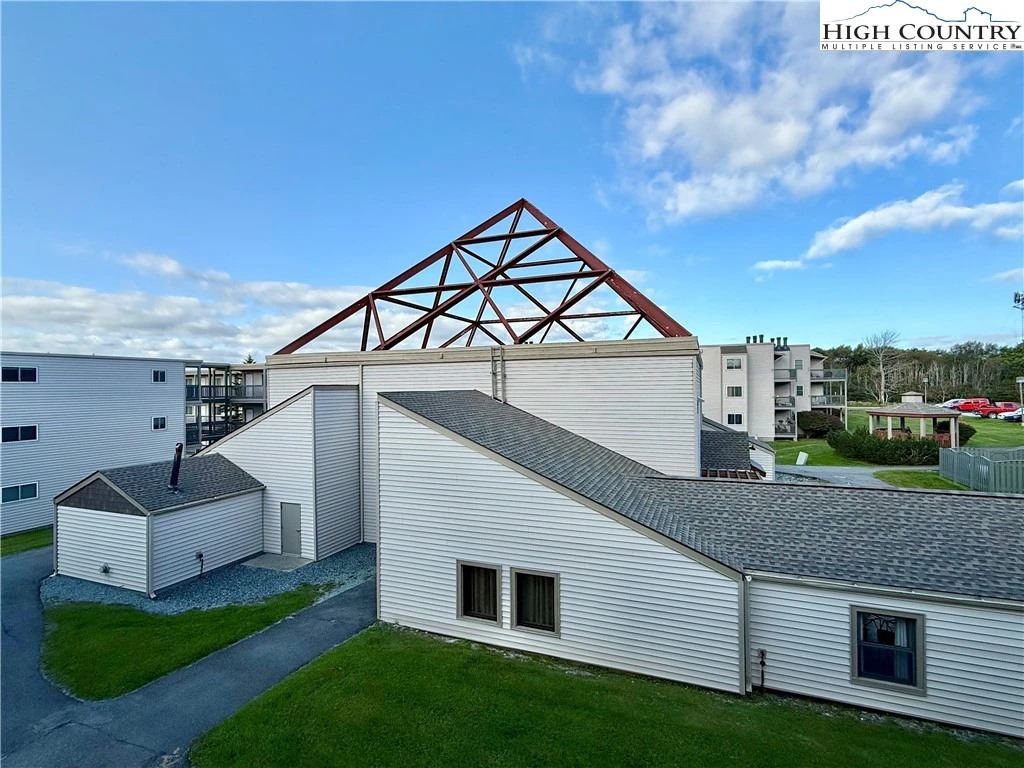 Image number 9 for the current listing