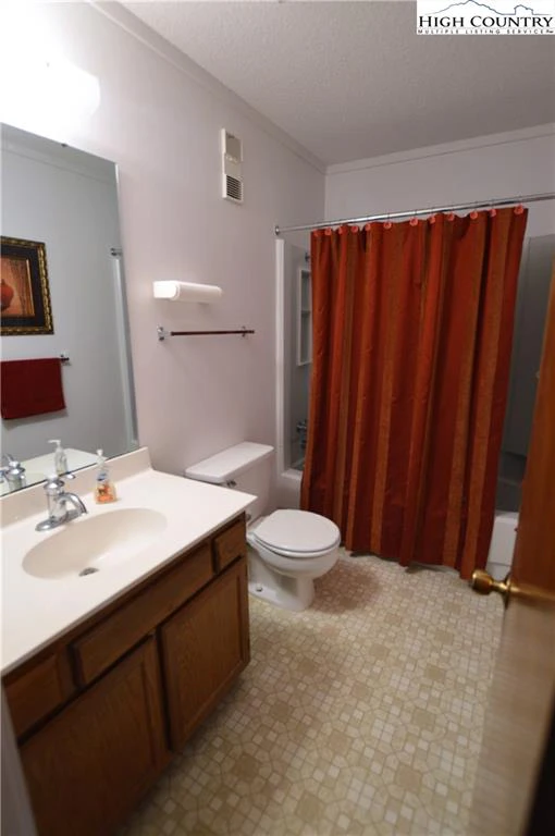 Image number 2 for the current listing